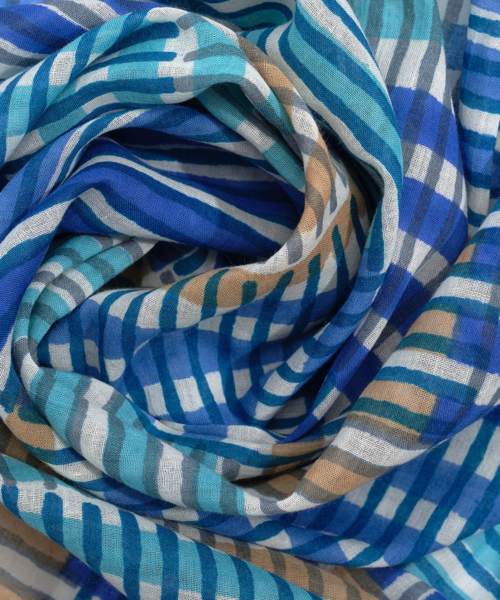 Echo Stripe Illusion Sarong and Bag - Image 5